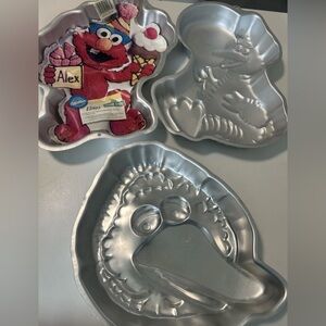 Vintage Wilton Cake Pan Big Bird Aluminum Mold Sesame Street Elmo Birthday LOT